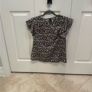 Elegant Floral Flutter Sleeve Blouse